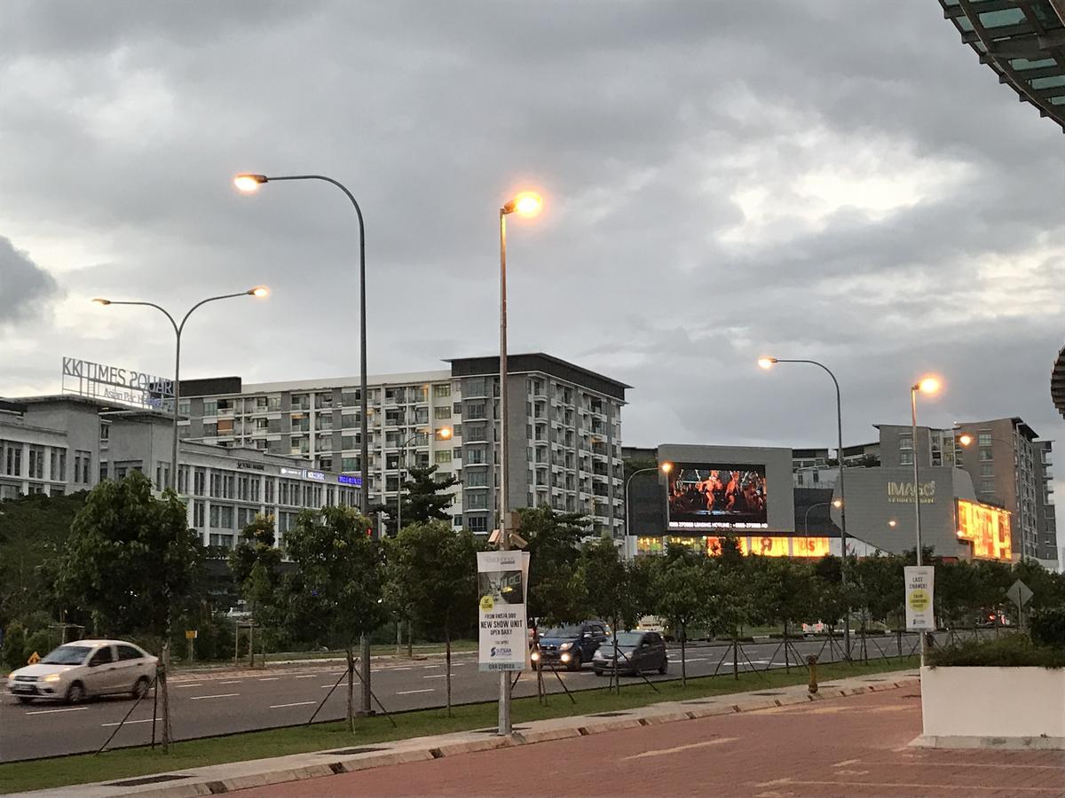 Апартаменты в Central Business District — 68 кв. м., спальни: 2, собственных ванных: 1 Кота-Кинабалу Экстерьер фото