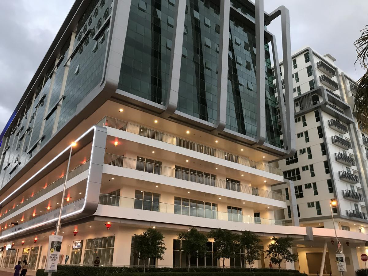 Апартаменты в Central Business District — 68 кв. м., спальни: 2, собственных ванных: 1 Кота-Кинабалу Экстерьер фото